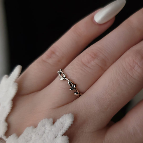 Climbing Vine Ring - Sterling Silver Ring